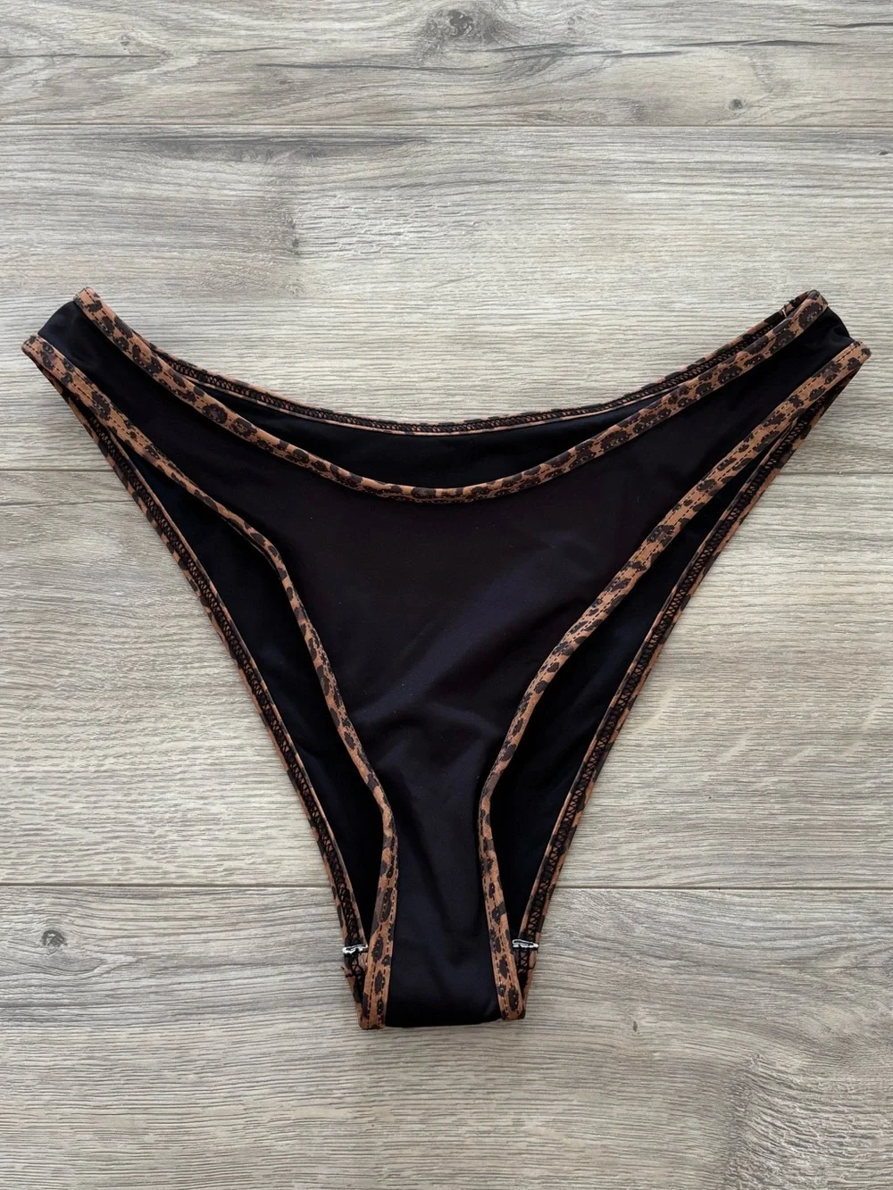 Frankie's Bikinis x Bella Hadid Dove Bikini Bottom in Lucky Leopard Black sz Med